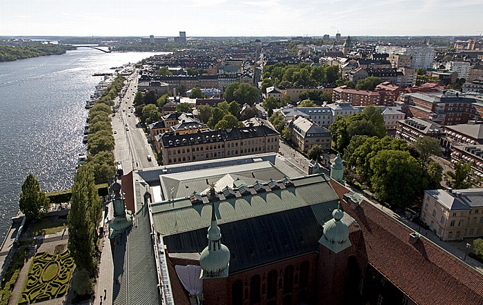 Stockholm Blick vom Stadshuset (Stadthaus) (v.l.): Södermalm, Riddarfjärden, Kungsholmen Västerbron