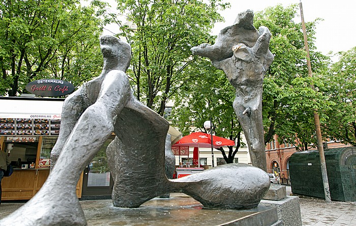Stockholm Östermalm: Östermalmstorg - Skulptur Mötet (Das Treffen) Skulptur Mötet