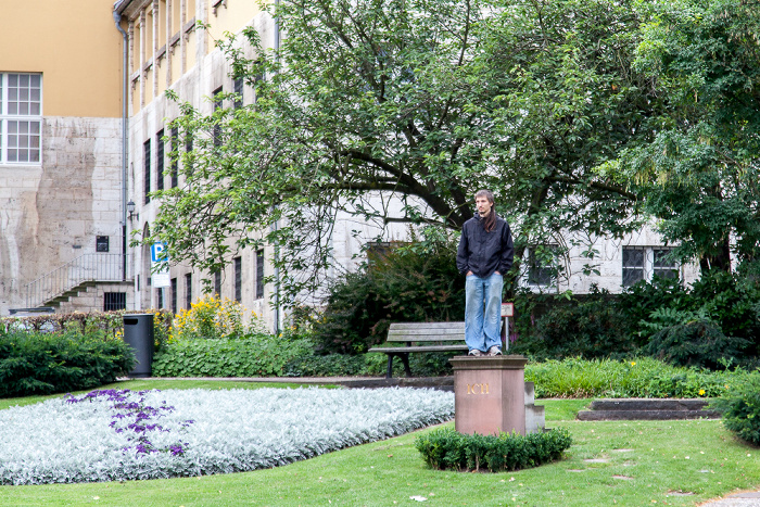 Kassel Brüder-Grimm-Platz: Ich-Denkmal