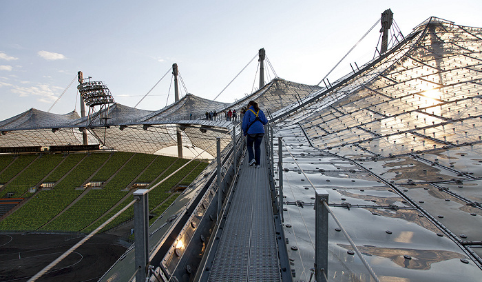 Olympiastadion: Zeltdach und Haupttribüne München