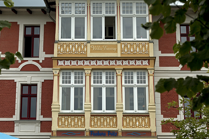 Ahlbeck Dünenstraße: Villa Emmy /  Restaurant Fischers Fritz