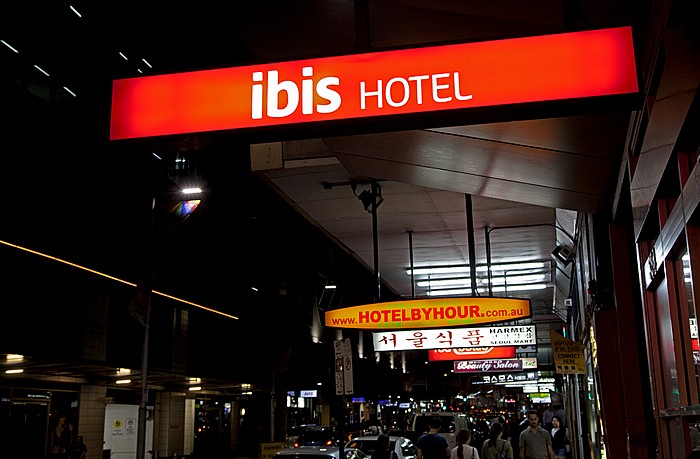Sydney Central Business District (CBD): Pitt Street - ibis Hotel