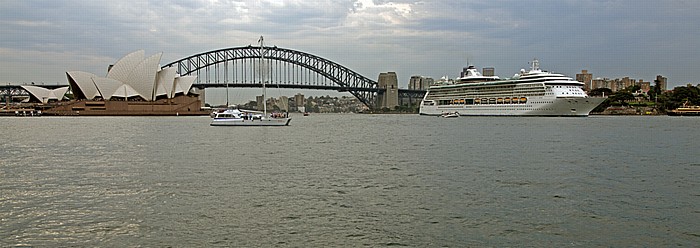 Blick vom Mrs Macquarie Point: Farm Cove, Sydney Opera House, Port Jackson, Sydney Harbour Bridge Sydney