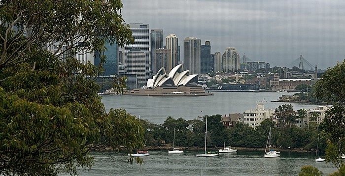 Blick vom Taronga Zoo auf Port Jackson, Sydney Opera House und Central Business District (CBD)
