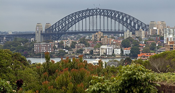 Blick vom Taronga Zoo auf die Sydney Harbour Bridge.