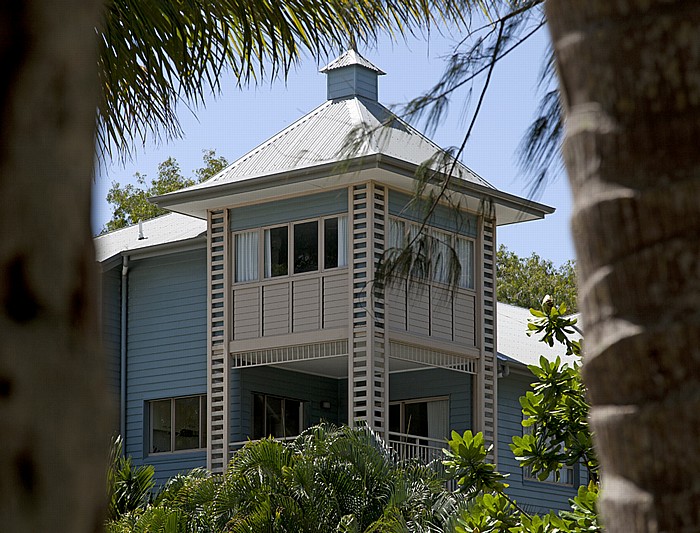 Williams Esplanade Palm Cove