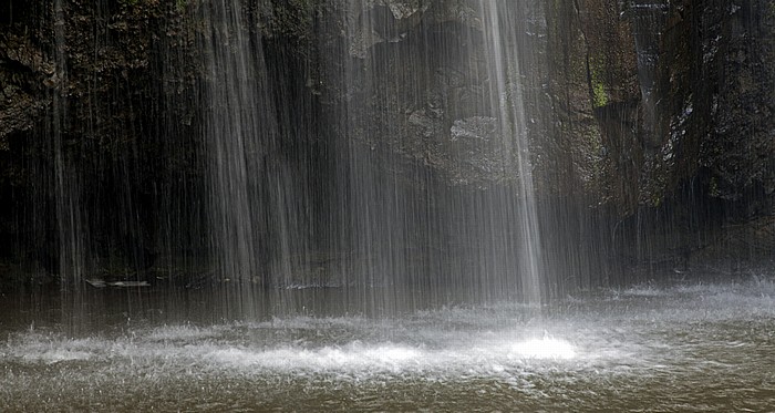 Waterfalls Circuit: Ellinjaa Falls Atherton Tablelands