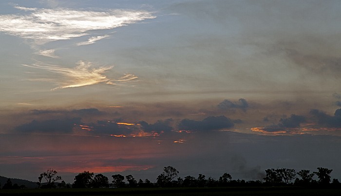 Queensland The Sunlander Cairns - Maryborough: Sonnenuntergang