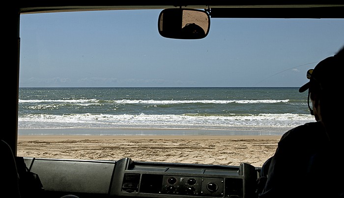Blick aus dem Allradbus: 75-Mile-Beach, Korallenmeer (Coral Sea) Fraser Island