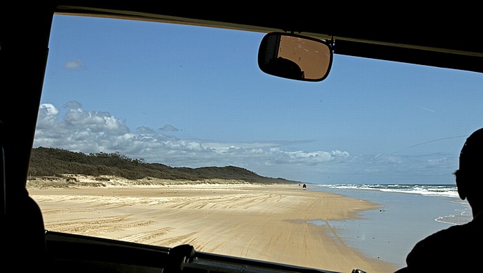 Blick aus dem Allradbus: 75-Mile-Beach, Korallenmeer (Coral Sea) Fraser Island