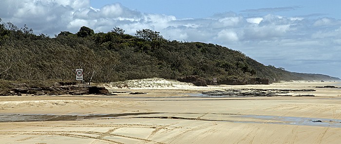 Blick aus dem Allradbus: 75-Mile-Beach Fraser Island