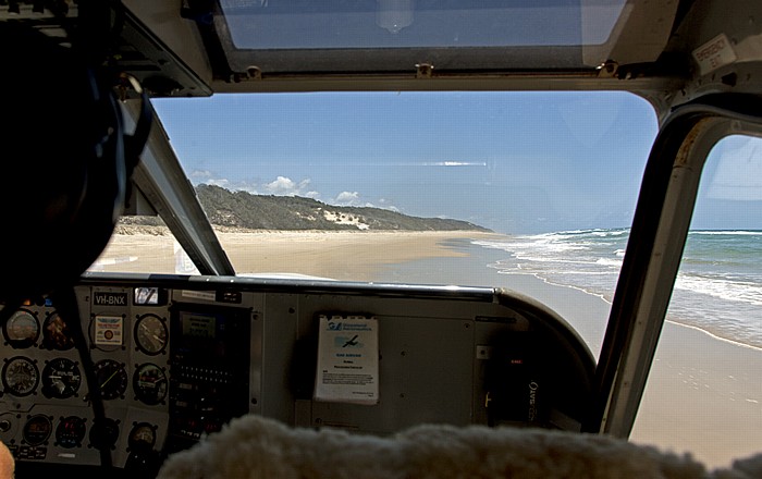 Fraser Island Blick aus der Gippsland GA-8 Airvan: Start auf dem 75-Mile-Beach