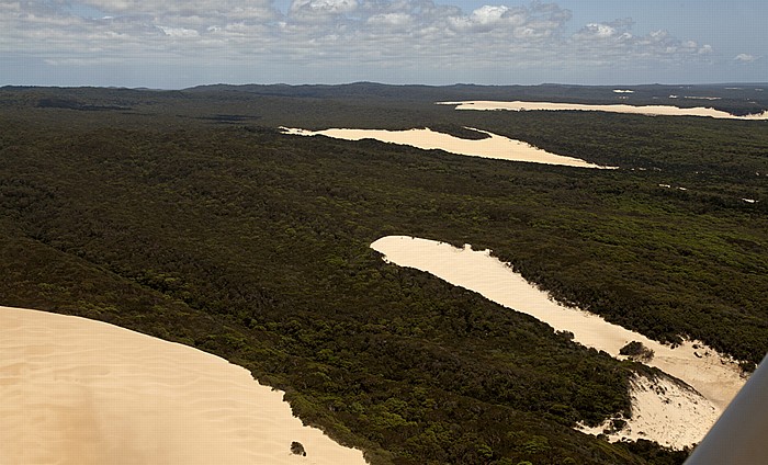 Fraser Island Luftbild aus der Gippsland GA-8 Airvan: Sandblows, Regenwald