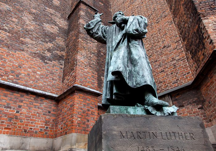 Hannover Altstadt: Martin-Luther-Denkmal Marktkirche