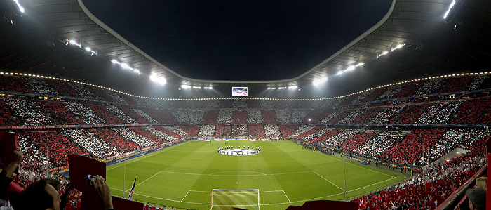 Allianz Arena München (vor dem Champions League-Halbfinalhinspiel 2013 FC Bayern München - FC Barcelona)