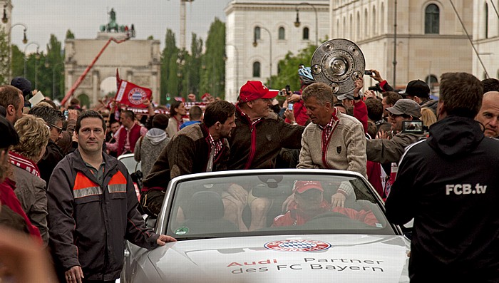 Ludwigstraße: Meisterschaftskorso 2013 des FC Bayern München