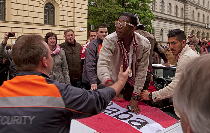 Ludwigstraße: Meisterschaftskorso 2013 des FC Bayern München - David Alaba, Emre Can