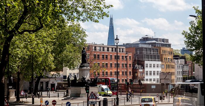 London Covent Garden: Aldwych - William-Ewart-Gladstone-Denkmal The Shard
