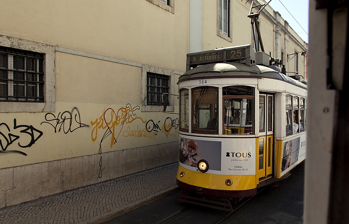 Eléctrico 25: Rua de São Paulo Lissabon