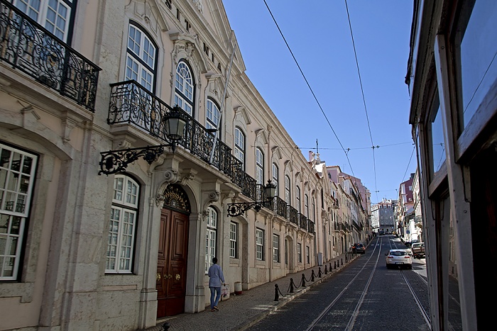 Eléctrico 25: Rua São Domingos à Lapa Lissabon