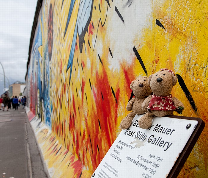 Friedrichshain: East Side Gallery (Berliner Mauer) - Teddy und Teddine