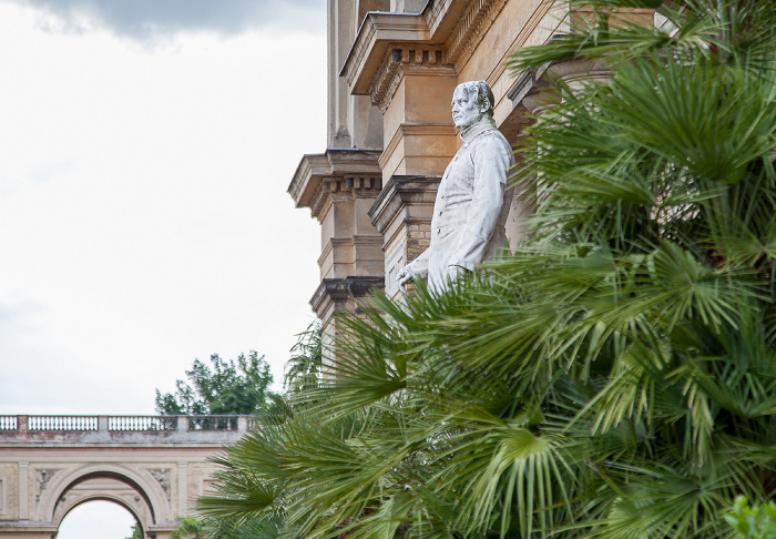 Park Sanssouci: Orangerieschloss (Neue Orangerie) - Denkmal Friedrich Wilhelms IV. Potsdam