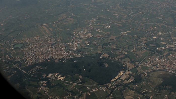 Kampanien - Provincia di Benevento: Telese Terme und Lago di Telese San Salvatore Telesino Luftbild aerial photo
