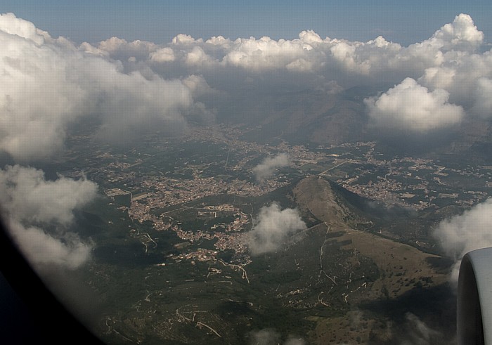 Kampanien - Provincia di Caserta Arienzo Monte Vorrano San Felice a Cancello Santa Maria a Vico Luftbild aerial photo