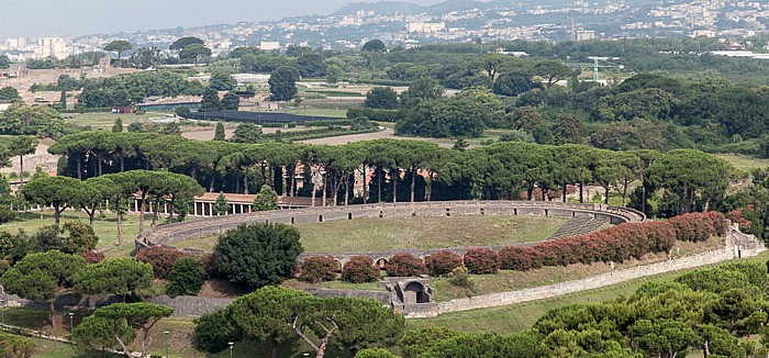 Blick vom Campanile des Heiligtums Unserer Lieben Frau vom Rosenkranz (Santuario della Beata Vergine del Rosario) Pompei