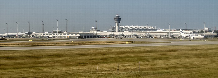 München Flughafen Franz Josef Strauß: Tower und Munich Airport Center (MAC)