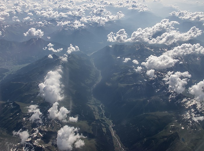 Tirol (Osttirol) - Defereggental (Alpen) Iseltal Luftbild aerial photo