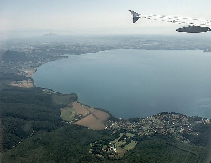 Latium - Città metropolitana di Roma Capitale: Lago di Bracciano Lago di Martignano Luftbild aerial photo