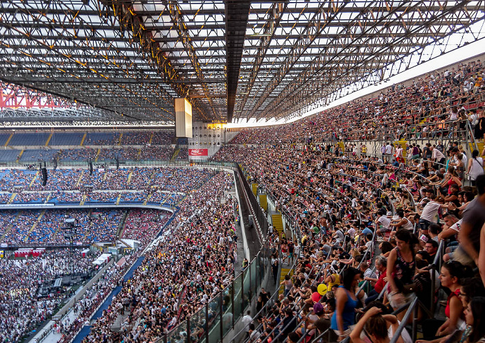 Giuseppe-Meazza-Stadion (San Siro): Vor dem Robbie Williams-Konzert Mailand
