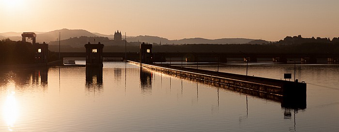 Donau, Schleuse und Kraftwerk Melk Melk