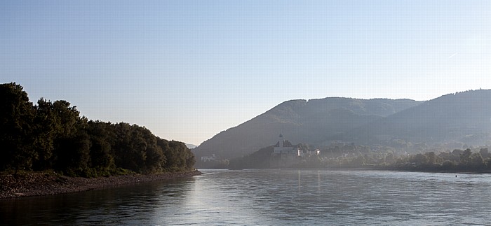 Schönbühel-Aggsbach Wachau: Donau Schloss Schönbühel Servitenkloster Schönbühel