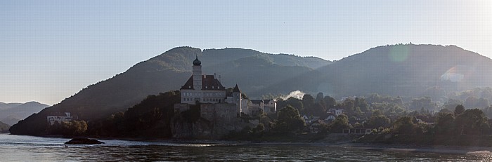 Schönbühel-Aggsbach Wachau: Donau, Schloss Schönbühel Servitenkloster Schönbühel