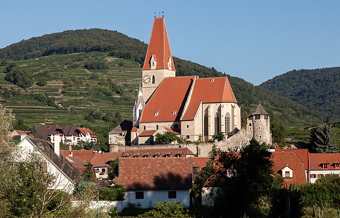 Wachau: Wehrkirche Mariae Himmelfahrt Weißenkirchen in der Wachau