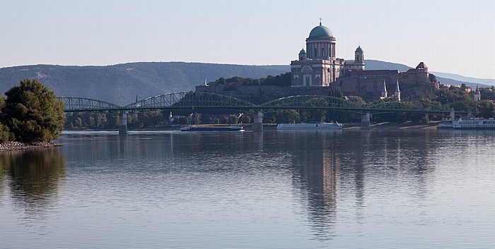 Donau, Maria-Valeria-Brücke (Most Márie Valérie, Mária Valéria híd) Stúrovo - Esztergom Sankt-Adalbert-Kathedrale