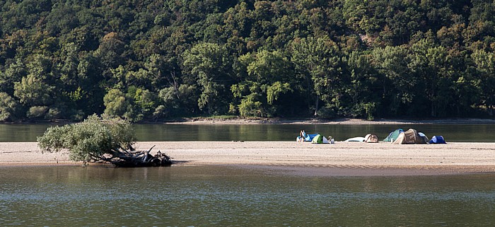 Esztergom Donau - Zelten auf einer Sandbank