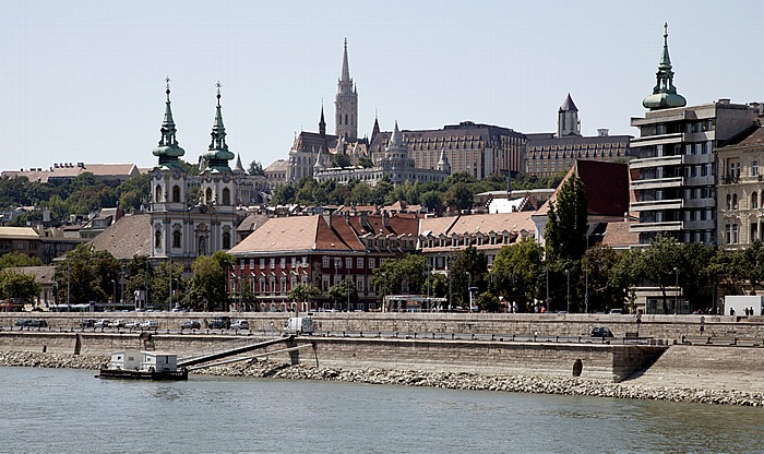 Budapest Donau, Buda Burgberg Fischerbastei Matthiaskirche St.-Anna-Kirche