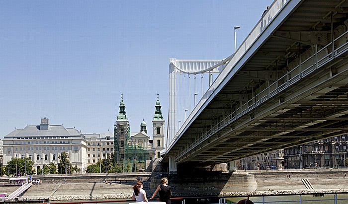 Budapest Donau, Elisabethbrücke (Erzsébet híd), Pest Innerstädtische Pfarrkirche Piarista Gimnázium