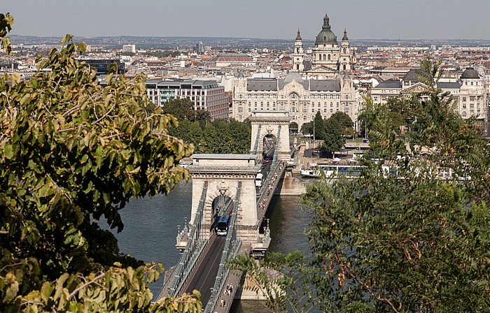 Budapest Blick vom Burgberg: Buda, Donau, Pest Gresham-Palast Kettenbrücke St.-Stephans-Basilika