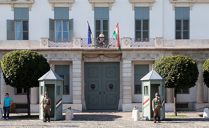 Burgberg: Sándor-Palast (Sándor-palota, Sitz des Staatspräsidenten) Budapest