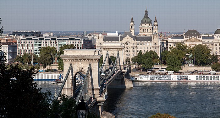 Budapest Blick vom Burgberg: Buda, Donau, Pest Gresham-Palast Kettenbrücke St.-Stephans-Basilika