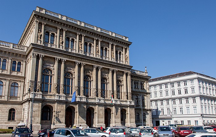 Budapest Pest: Ungarische Akademie der Wissenschaften (MTA, Magyar Tudományos Akadémia) István-Széchenyi-Platz