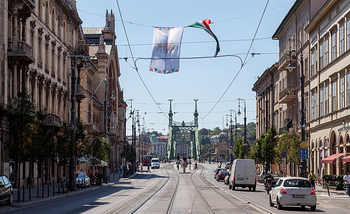 Pest: Vámház körút, Fövám tér, Freiheitsbrücke (Szabadság híd) Budapest