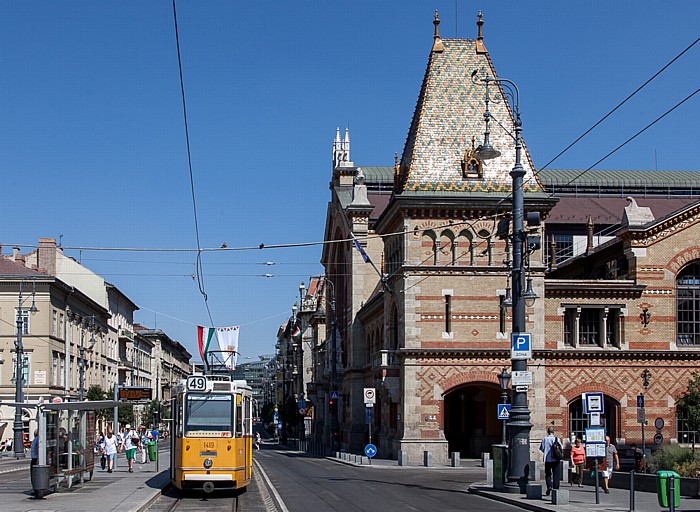 Pest: Fövám tér, Große Markthalle (Nagy Vásárcsarnok) Budapest