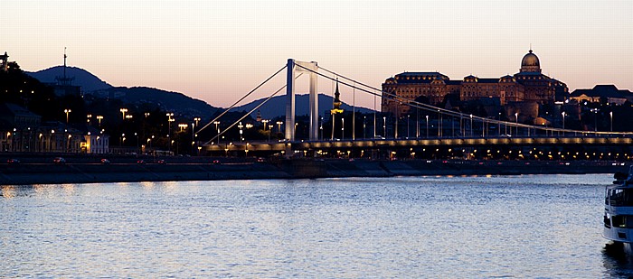 Budapest Donau, Elisabethbrücke (Erzsébet híd), Buda