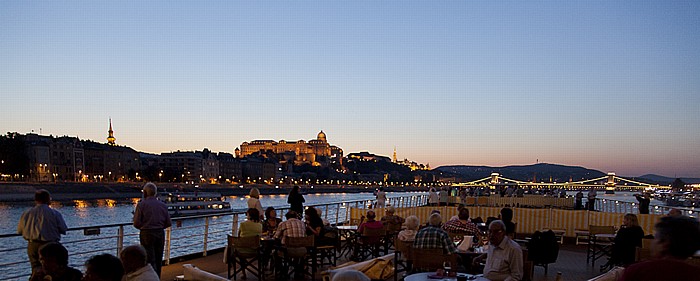 Budapest Donau, Buda Burgberg Burgpalast Kettenbrücke Matthiaskirche