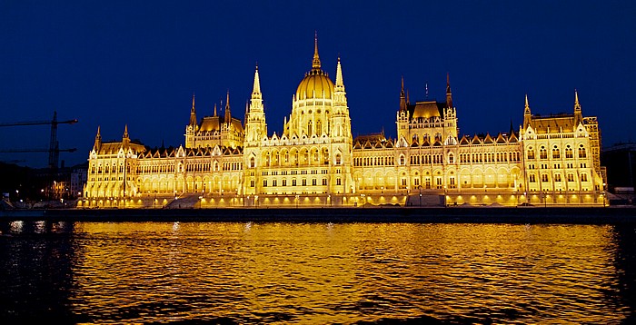 Uferbereich der Donau, Andrássy-Straße und Burg Buda in Budapest